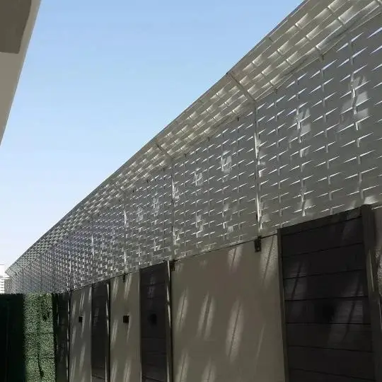 normal_629c9599169e3